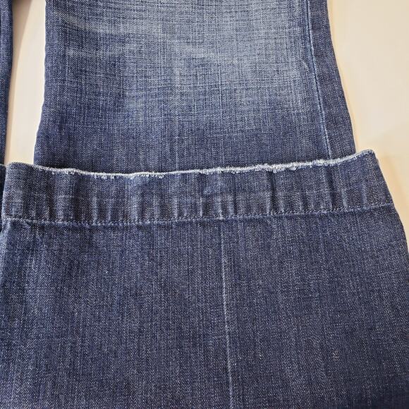7 For All Mankind Women's Size 32 Dojo Flare Leg Jeans Medium Wash in VGUC - Picture 7 of 14